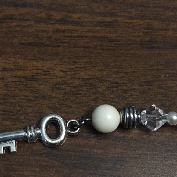 Key Earrings - Picture 6 of 8